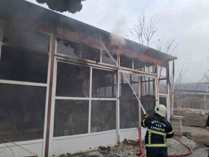 BURDUR’DA MOBİLYA İMALATHANESİNDE YANGIN