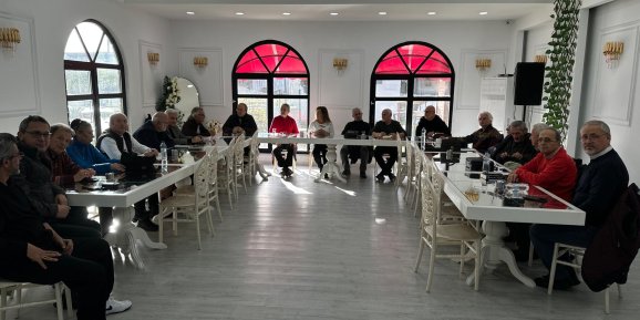 ANTALYA EDEBİYAT DOSTLARI GRUBU 'YUNUS EMRE' Yİ KONUŞTU