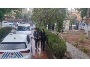 ADANA’DA BİRİ CİNAYETTEN ARANAN 2 FİRARİ HÜKÜMLÜ YAKALANDI
