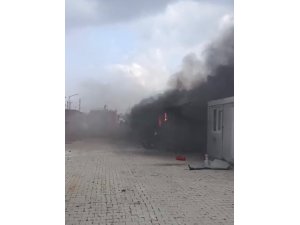 KIRIKHAN’DA KONTEYNER YANGINI