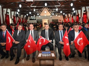 VALİ ŞAHİN, 'İLK DERSİMİZ BAYRAK SEVGİSİ' PROGRAMINA KATILDI