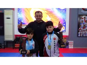 ESKİ BOKSÖR BABANIN MİNİK SPORCU ÇOCUKLARI KARATEDE TÜRKİYE ZİRVESİNE ÇIKTI