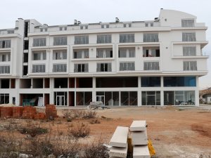 TESLİMATIN GECİKMESİ DAİRE SAHİPLERİNİ MAĞDUR ETTİ