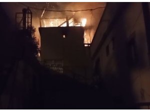 YANAN EV KULLANILAMAZ HALE GELDİ