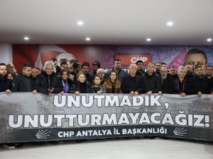 6 ŞUBAT DEPREMLERİNİN 3. YIL DÖNÜMÜNDE HAYATINI KAYBEDENLER ANILDI