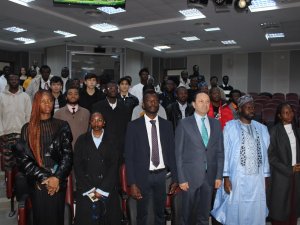 AKDENİZ ÜNİVERSİTESİ'NDE  BİLİM DİPLOMASİSİ VE SÜRDÜRÜLEBİLİRLİK ÇALIŞTAYI