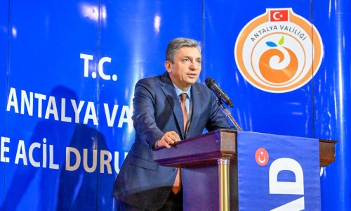 VALİ ŞAHİN: "DEVLETİMİZ VE MİLLETİMİZ BÜTÜN GÜCÜYLE AYAĞA KALKTI"