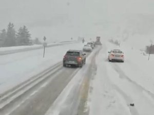 ANTALYA’NIN BİN 825 RAKIMLI ALACABEL MEVKİİNDE KAR YAĞIŞI BAŞLADI