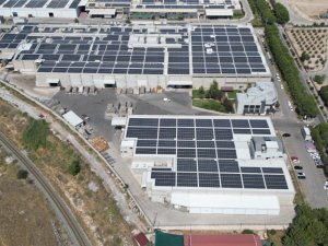 DENİZLİ’DEKİ BİR FİRMAYA KURULAN GES İLE 2 MİLYON 546 BİN 877 KG KARBONDİOKSİT SALINIMINI ÖNLENECEK