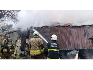 DÖRTYOL’DA EV YANGINI