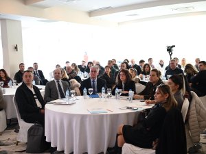 ALTIN SIVI ZEYTİNYAĞI ANTALYA’DA ÇALIŞTAY’DA KONUŞULDU