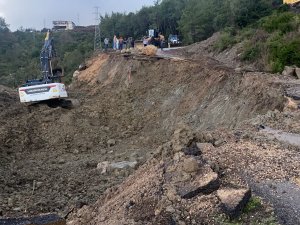 ÇIRALI YOLU ÇÖKTÜ