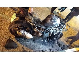 OSMANİYE’DE PARK HALİNDEKİ MOTOSİKLET ALEV ALEV YANDI