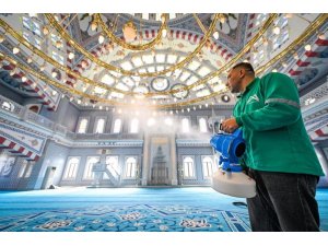 MERSİN’İN 13 İLÇESİNDE İBADETHANELER RAMAZAN’A HAZIRLANIYOR