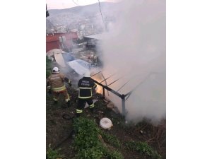 HATAY’DA ODUNLUK YANGINI EVLERE SIÇRAMADAN SÖNDÜRÜLDÜ
