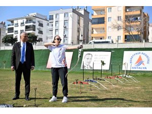 MURATPAŞA’DA İLKBAHAR DÖNEMİ SPOR OKULLARI BAŞLADI