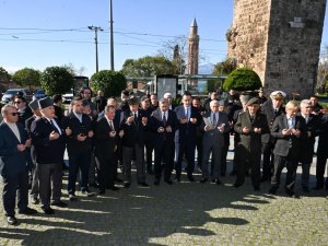 ANTALYA’NIN İLK SİVİL ŞEHİDİ MUSTAFA HAŞMET TÖRENLE ANILDI