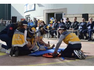 AKSU’DA ÖĞRENCİLER ‘SAĞLIK ELÇİSİ’ BELGELERİNİ ALDI