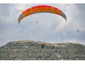 ÖZEL GEREKSİNİMLİ ÇOCUKLAR GÖKYÜZÜYLE TANIŞTI