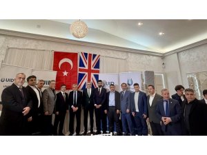 BAŞKAN GÖRGEL, İNGİLTERE’DE BİRLİK SOFRASINDA BULUŞTU