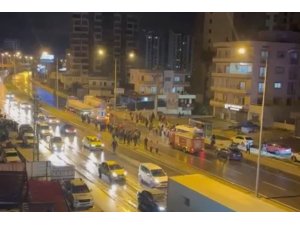 MERSİN’DE TIRLAR ÇARPIŞTI: 2 YARALI