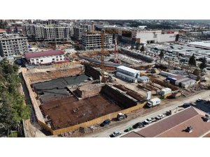 KAHRAMANMARAŞ’TA DEPREMİN VURDUĞU MAHALLEDE İKİ YENİ OKUL