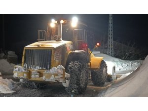 GÖKSUN KIRSALINDA KAR MESAİSİ