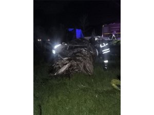 KIRIKHAN’DA HURDAYA DÖNEN OTOMOBİLİN SÜRÜCÜSÜ YARALANDI