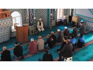 GENÇ HAFIZLAR RAMAZAN’DA CAMİLERDE MUKABELE OKUYOR