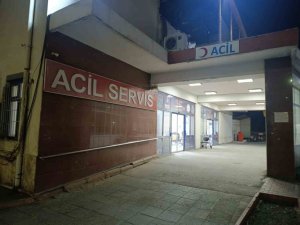 HUSUMETLİ OLDUĞU KİŞİLERİ SİLAHLA YARALADI: 3 YARALI