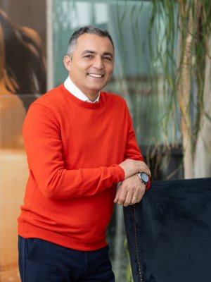 NİYAZİ NEFİ KARA AMELİYAT OLDU