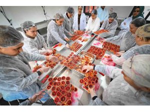 MERSİN’DE KAN PORTAKALI KADINLARIN ELİNDE DEĞER KAZANIYOR