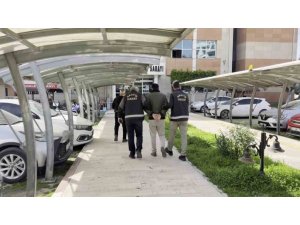 YAŞLI KADINI ALTINLARI İÇİN BAŞINA TAŞLA VURARAK AĞIR YARALAYAN KOMŞUSU ÇIKTI