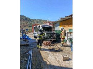 ARSUZ’DA MİNİBÜS YANGINI