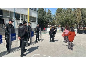 BURDUR’DA GERÇEĞİNİ ARATMAYAN DEPREM TATBİKATI