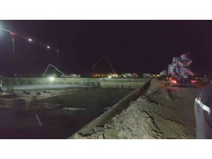 İNŞAATTA YAKLAŞIK 7 METRE YÜKSEKLİKTEN DÜŞEN İŞÇİ YARALANDI