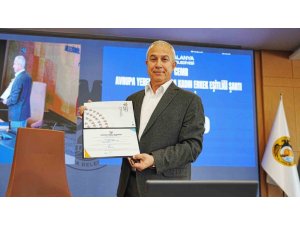 BAŞKAN ÖZÇELİK, CEMR AVRUPA YEREL YAŞAMDA KADIN-ERKEK EŞİTLİĞİ ŞARTI’NI İMZALADI