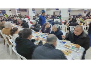 ANTAKYA BELEDİYESİ, RAMAZAN AYI BOYUNCA HER GÜN BİN KİŞİYE İFTAR VERİYOR