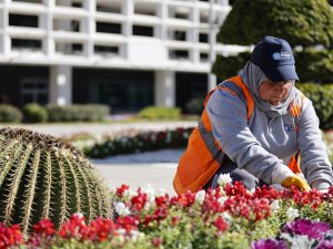 BÜYÜKŞEHİRDE 3 BİN KADIN PERSONEL