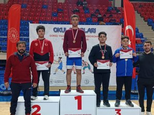 SERİKLİ GÜREŞÇİ ŞAMPİYON OLDU