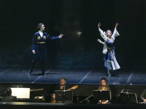 ‘NEFES’ PRÖMİYERİNDE SALON TEK BİR SOLUK OLDU!