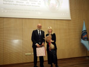 REKTÖR ÖZKAN: "KADIN VARSA, UMUT DA VARDIR"