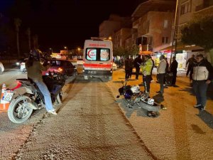 PAYAS’TA OTOMOBİLLE ÇARPIŞAN MOTOSİKLETİN SÜRÜCÜSÜ YARALANDI