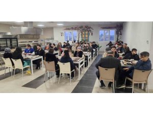 DEFNE DEVLET HASTANESİ PERSONELİ İFTAR PROGRAMINDA BİR ARAYA GELDİ