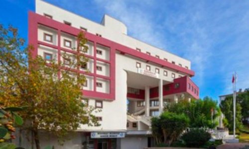 YOLSUZLUK VE RÜŞVET DAVASINDA 1 SANIĞA TAHLİYE