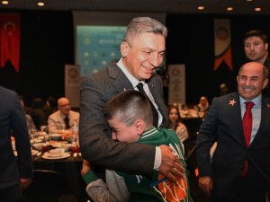 VALİ ŞAHİN: KORUYUCU AİLELER GELECEĞE ÜMİT OLAN ROL MODELLERDİR