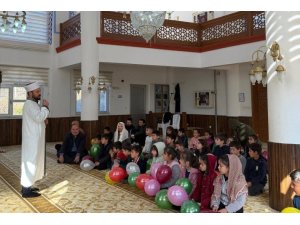 ANAMUR’DA ÇOCUKLAR CAMİLERDE MANEVİ DEĞERLERİ ÖĞRENİYOR