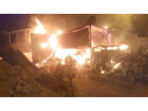 ALEVLERE TESLİM OLAN KONTEYNER YANARAK KULLANILAMAZ HALE GELDİ