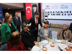 ŞEHİT AİLELERİ VE GAZİLER İFTARDA BİR ARAYA GELDİ