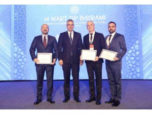 ADANALI SAĞLIKÇILARA "YILIN HEKİMİ" VE "YILIN SAĞLIK ÇALIŞANI" ÖDÜLÜ